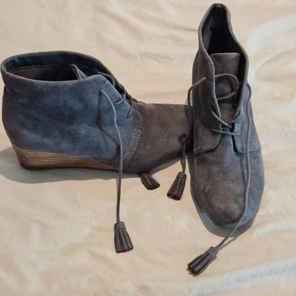 Dr Scholls Wedge Heel With Grey Suede